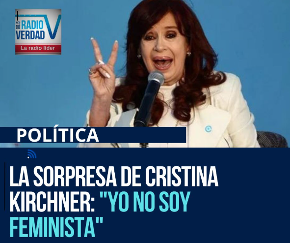 clipabloo's tweet photo. @eldestapeweb Va a hacer lo que sea por un minuto mas de fama la vieja https://t.co/d32UVmfrVm