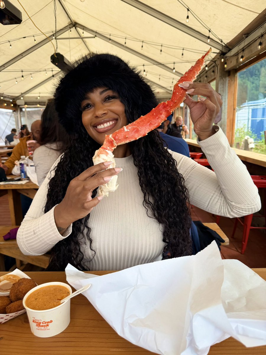 DiaryOfKeyana's tweet photo. just a girl &amp; her crab legs 🦀 #Alaska https://t.co/2ubAensqML