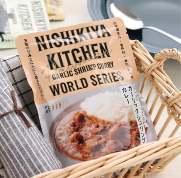 inobun_com's tweet photo. ガーリック香る、食欲そそる一皿🍛🦐
NISHIKIYA KITCHENのガーリックシュリンプカレー。
おうちで本格ハワイ気分をどうぞ♪　🔗https://t.co/lnOQCm5SDd
#NISHIKIYAKITCHEN #にしきやキッチン #レトルトカレー #ガーリックシュリンプ #おうちごはん #ストック食品 #備蓄グルメ #カレー好き #イノブン https://t.co/nH4eMjeAAa