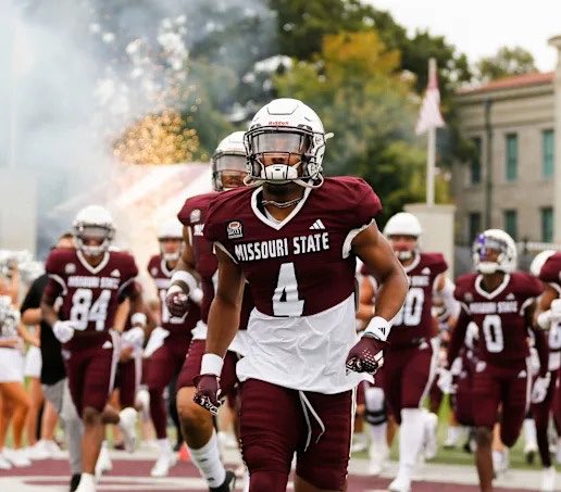 Jordan_Lockett2's tweet photo. After a great camp and conversation with @CoachJayWalker and @CoachCaseyWoods I’m blessed to receive an offer from Missouri State! 

@BVTouchdownclub 
@BV_CoachTerrell 
@klock81 
@Lockettagency21 
@TDLockett12 
@DLineGURU 
@JaySaff85 https://t.co/UOjaLBo6EC