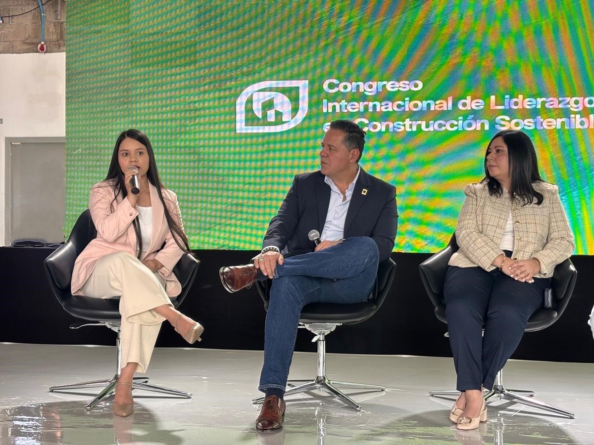 BCIE_Org's tweet photo. 🌱 Compartimos nuestra visión sobre el rol de las finanzas sostenibles y la importancia de las certificaciones ambientales en el desarrollo urbano en El Salvador, durante nuestra participación en el 9o Congreso Internacional de Liderazgo en Construcción Sostenible.

Conoce más: https://t.co/oPVbltYCPX 

BCIE Motor de la Transformación Positiva
---------------
🌱 We shared our perspective on the role of sustainable finance and the importance of environmental certifications in urban development in El Salvador during our participation in the 9th International Congress on Leadership in Sustainable Construction.

Learn more: https://t.co/oPVbltYCPX 

CABEI Engine for Positive Transformation