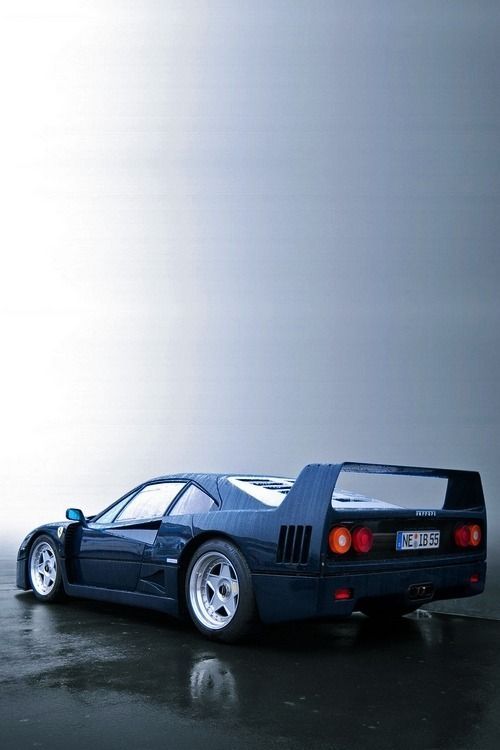 Retromania4ever's tweet photo. ✅⬜🟥 #Ferrari F40 
Timeless Legend https://t.co/UPXH8DDfB2