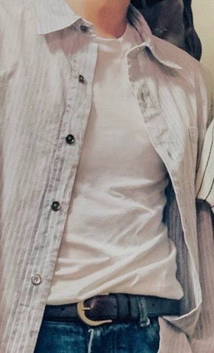 minyo0n9i's tweet photo. yoongi’s chest??????? https://t.co/Az9sJ1c7AH