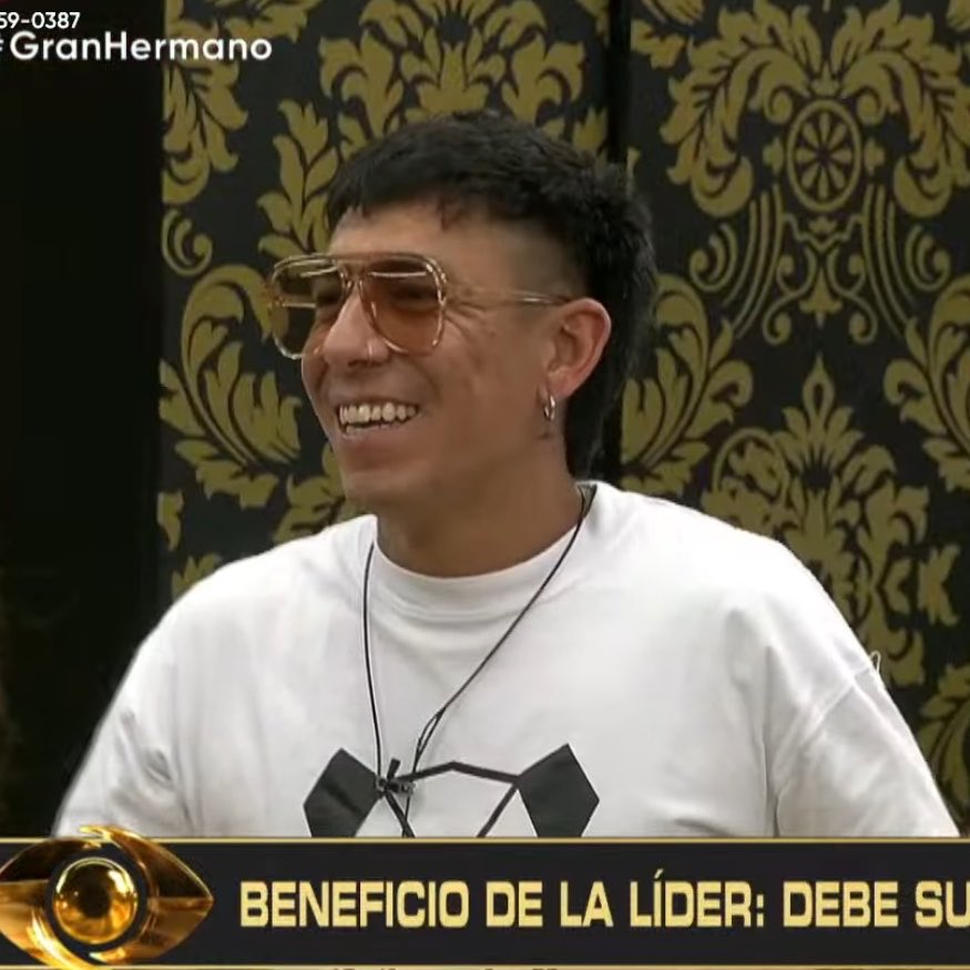 GORDOQUILOMBERO's tweet photo. 🚬CINE MAÑANA CUANDO BAJEN ELLOS

BRIAN AL 9009
SOL AL 9009

#GranHermano https://t.co/XnTcLYVWNF