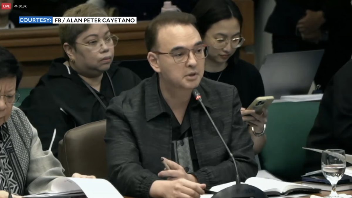 inquirerdotnet's tweet photo. '10 O'CLOCK UWIAN NA?'

UPDATE: Sen. Alan Peter Cayetano reacts to the advisory issued by Sen. Win Gatchalian authorizing Senate employees to leave the office starting 10 a.m.

“Sabi nila gusto nila magtrabaho pero 10 o’clock uwian na?” Cayetano said as he called for all the members of the media to be allowed entry to the Senate premises.

Watch the live stream here: https://t.co/3cCRSnpsa9