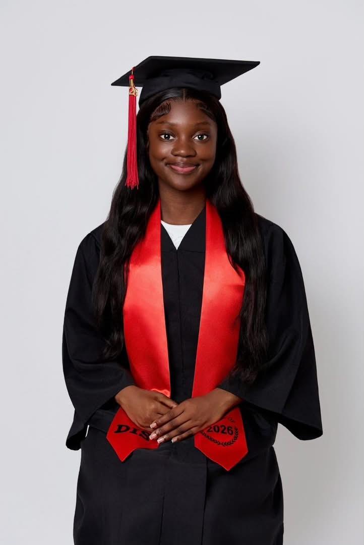 NNyashaYessur's tweet photo. They are now lying and saying that this 18 year old just graduated with a master's degree in business administration (MBA)

Zvimwe nyaraiwo https://t.co/6CAnGCSNQg