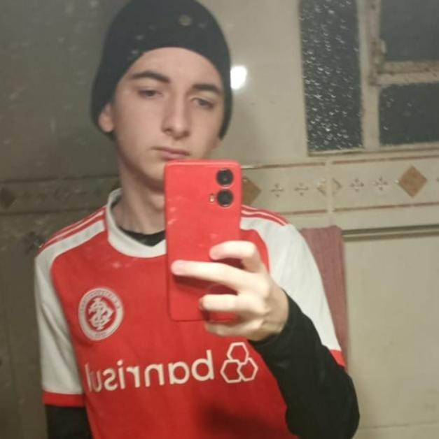 joaozitoSCI's tweet photo. Oi, eu não costumo postar tantas coisas aqui, mas, dessa vez, eu me sinto no dever de fazer isso.

Esse na imagem abaixo é o @Dan13ll__ , torcedor fanático do @SCInternacional , que infelizmente acabou partindo na tarde de ontem (02/06/2026). https://t.co/CRf5i1l0VN