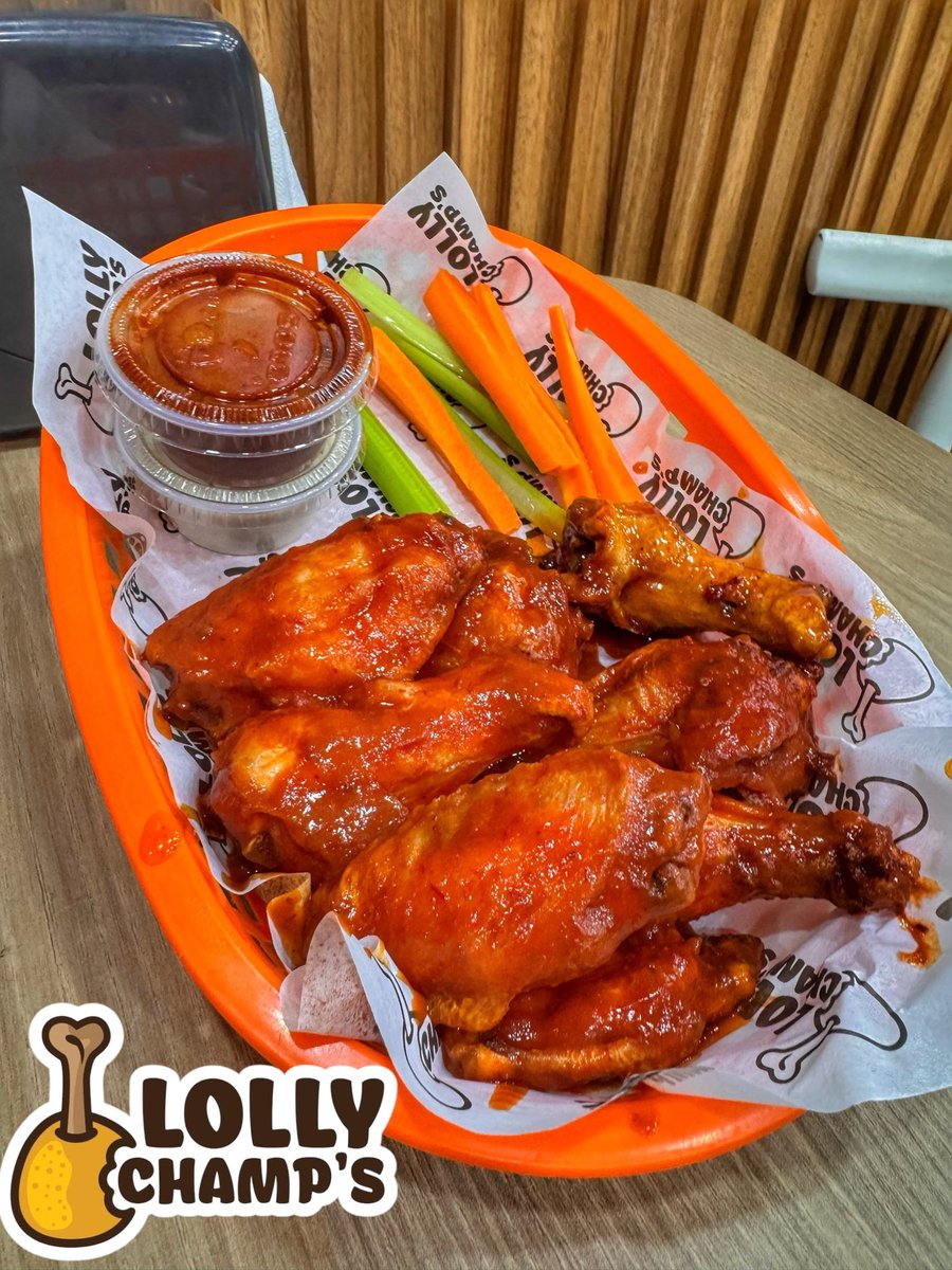 LollyChamps's tweet photo. 🚀 Tu antojo merece algo mejor. Pide una orden de alitas de LOLLY CHAMP'S y descubre por qué todos regresan por más. 😋🍗🔥 https://t.co/eSfnL50rbN