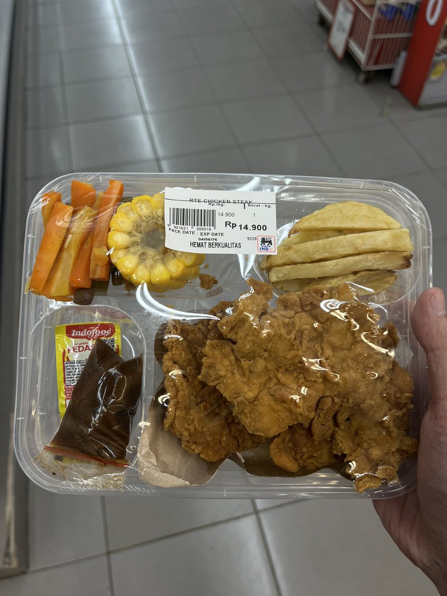 Forivcs's tweet photo. MBG gamau kah ngambil vendor dari superindo aja ? 

Ini murah banget 😭😭🙃 https://t.co/TFXWPdIk8H
