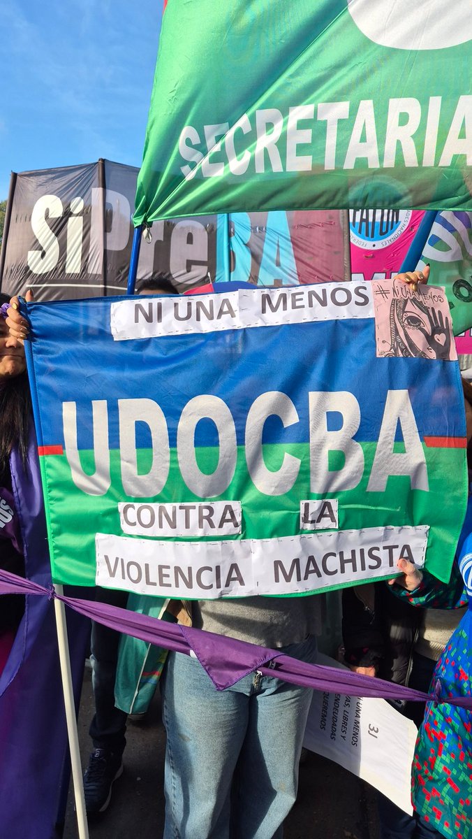udocbacentral's tweet photo. 📢 Hoy nuestra Secretaria de Igualdad de Género y Oportunidades, Claudia Cimarelli, integrantes Consejo Directivo Provincial, Secretarias/os Generales y afiliadas/os participaron de la marcha Ni Una Menos. https://t.co/r3dWcezV4r