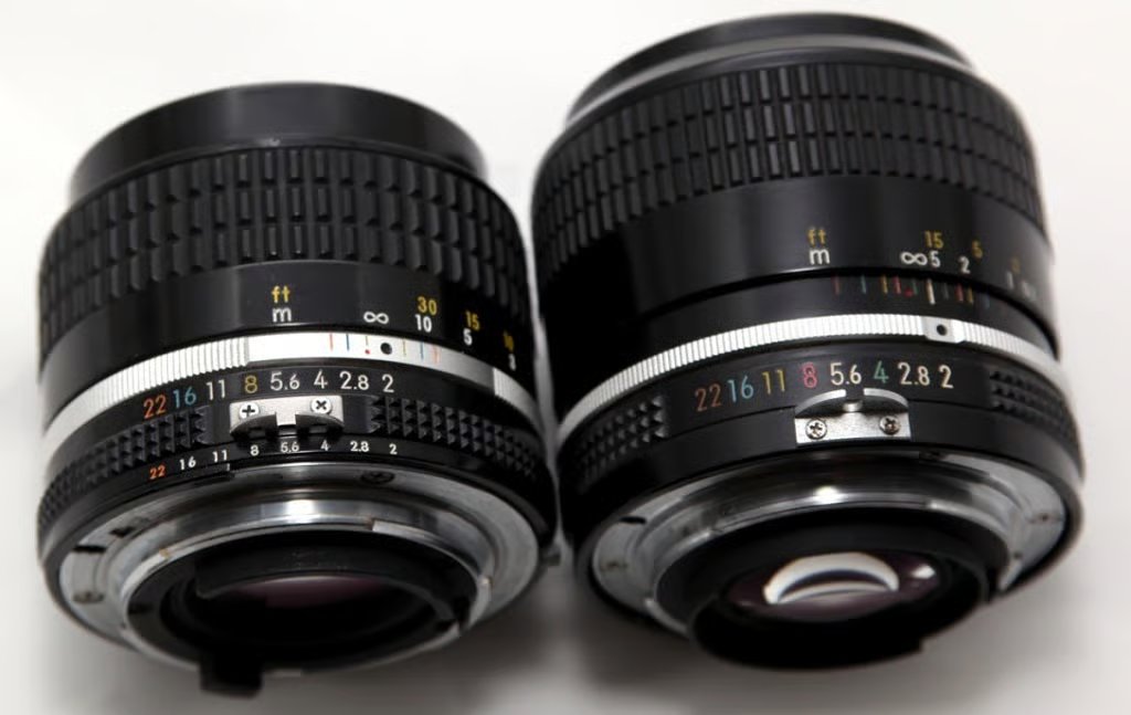 rapkct's tweet photo. @Harumaki_NA Left: AI
Right: Pre-AI

Easiest way to tell apart is the AI lens have a notch in the mount, an aperture ring with two rows (with holes in the prong to allow you to see the selected aperture)

Pre-AI lenses doesn't have those https://t.co/39p7udLvx0
