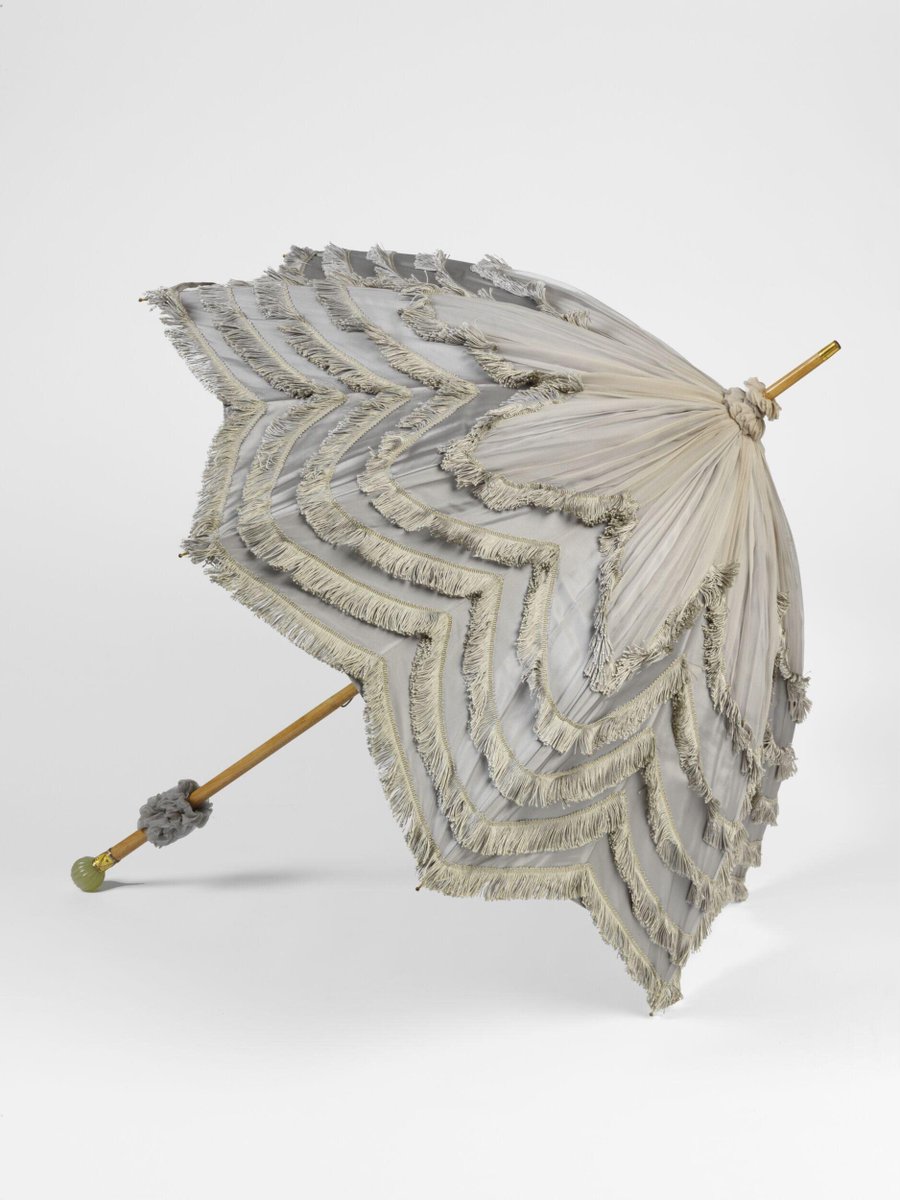 wikivictorian's tweet photo. Parasol, 1896-1903. Victoria &amp; Albert Museum. https://t.co/EaWVgZ698E