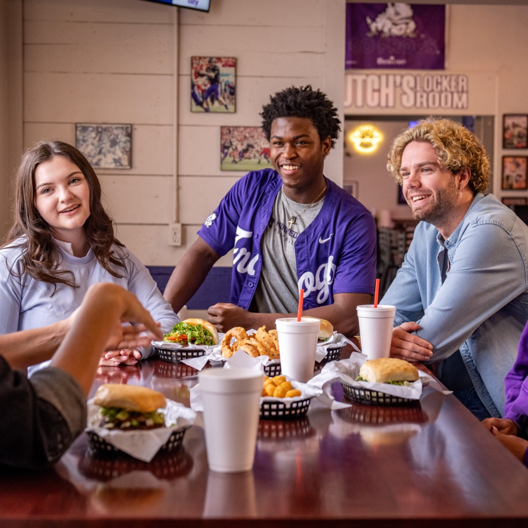 TCUAdmission's tweet photo. From quick bites on campus to local favorites around Fort Worth, TCU has no shortage of dining options.🍴

Learn more about TCU dining and meal plans: https://t.co/IRimdRTL3H https://t.co/Dl2axI9qwk