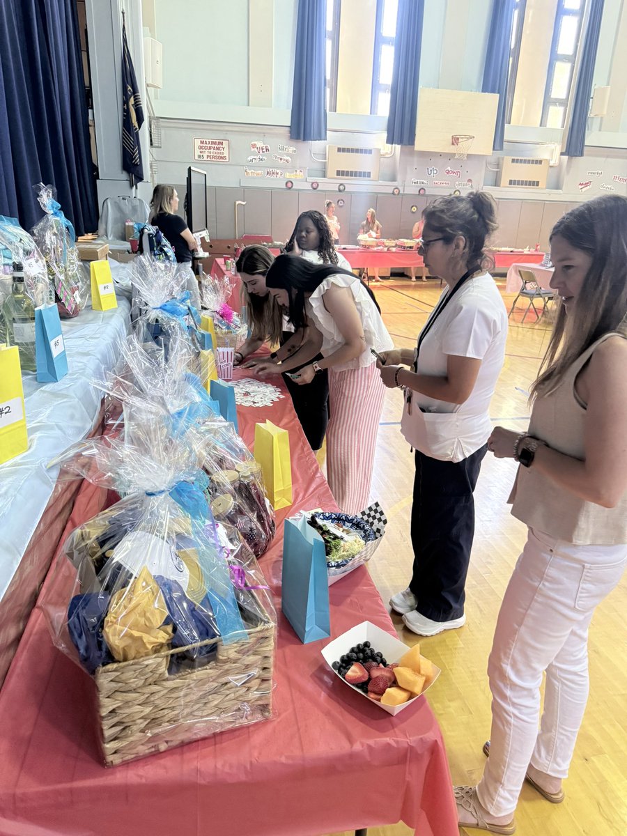 5thAveSchool's tweet photo. Feeling the Love at FAS! 
A heartfelt thank you to our AMAZING @5thaveschool PFA for organizing a wonderful Staff Appreciation Luncheon! The creative decorations, groovy 60s theme, and fun-filled atmosphere truly made the day special and brought plenty of smiles to our staff. https://t.co/yZZO22g6j5