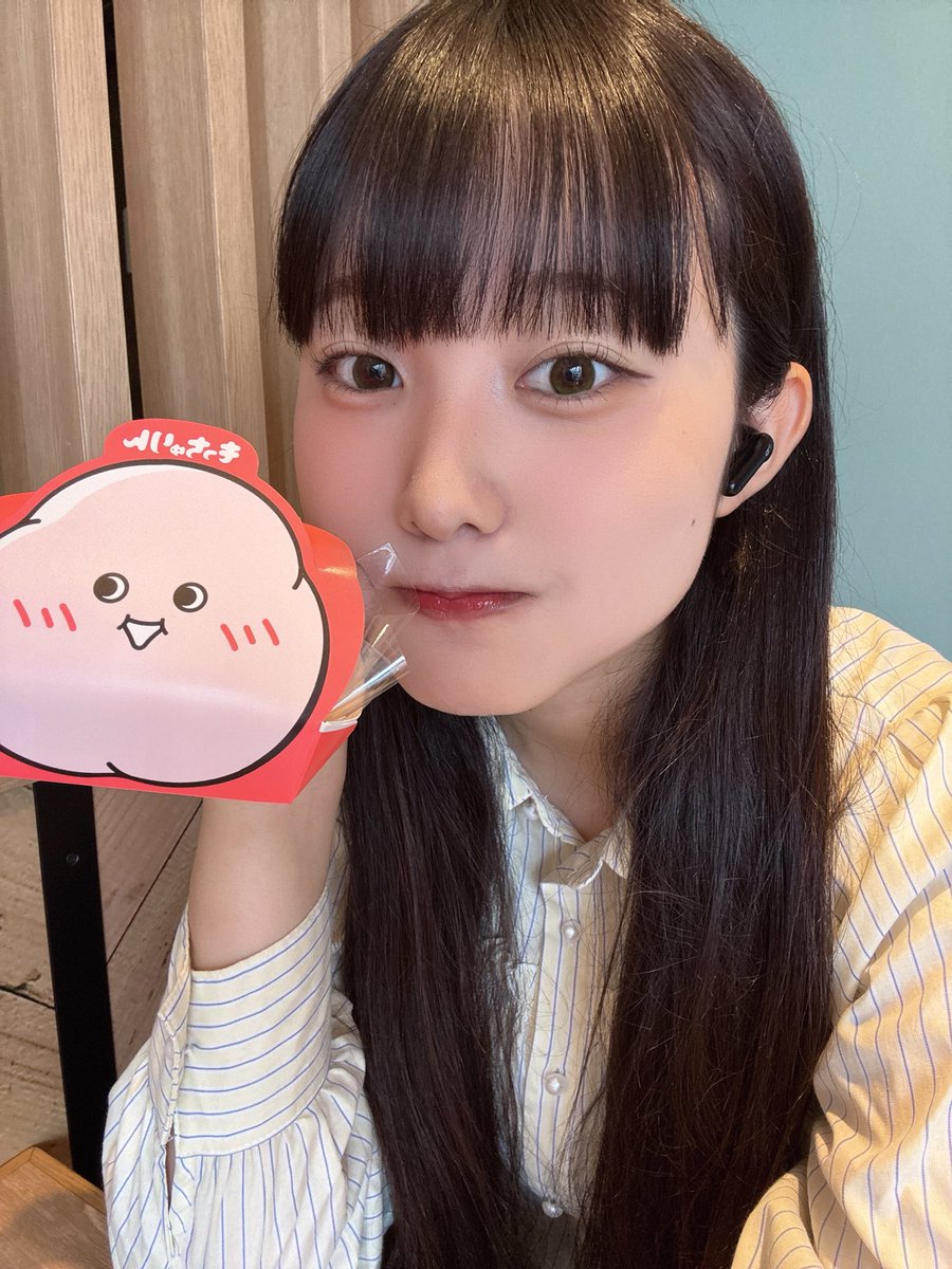 runako88's tweet photo. #もっちゅりん

予定は昼からだけど朝からやってるミスドがあったので早起きして行ってきた‼️
全然並んでなくてすぐ買えたの嬉しい〜
去年は食べれなかったから1年越しの夢叶ったヨ🍩 https://t.co/KTZz2i4Y5n