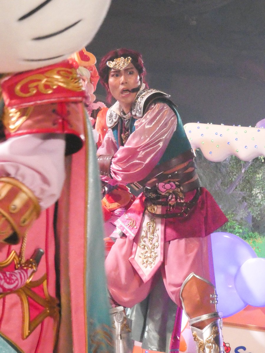 mayana1805's tweet photo. クエワンで勇者がお姫様を守る！って感じのシーンをずっと撮りたくて...何度もチャレンジしているのですが毎回キャラちゃんと被ってしまう_(:3 」∠)_今回も失敗。。。 https://t.co/pjZ5UGm3V3