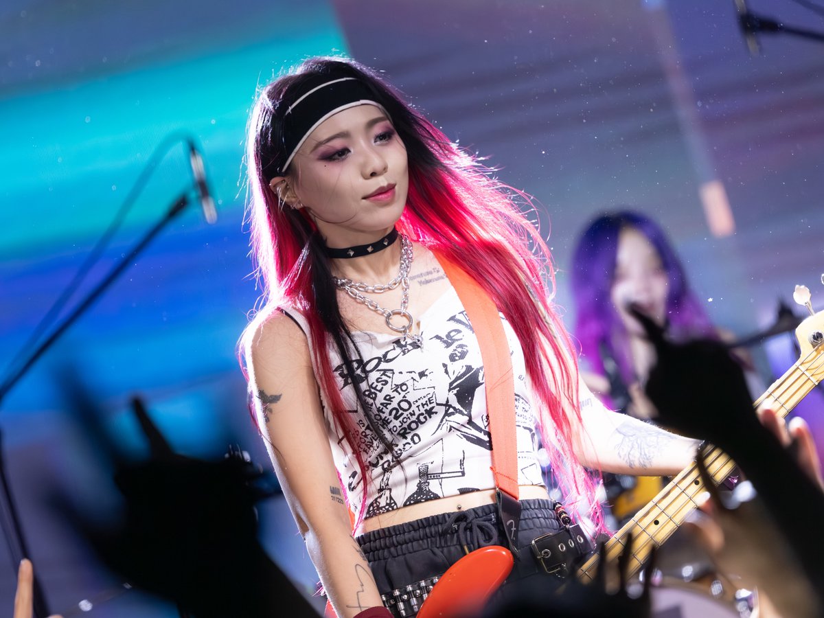 RollingTeddyG's tweet photo. 260530 LATENCY x ROLLING QUARTZ Joint Concert
[Afterglow]

Arem

#RollingQuartz #롤링쿼츠
#Arem #아름
#Diadem #다이아뎀 https://t.co/LPTByIqsq6