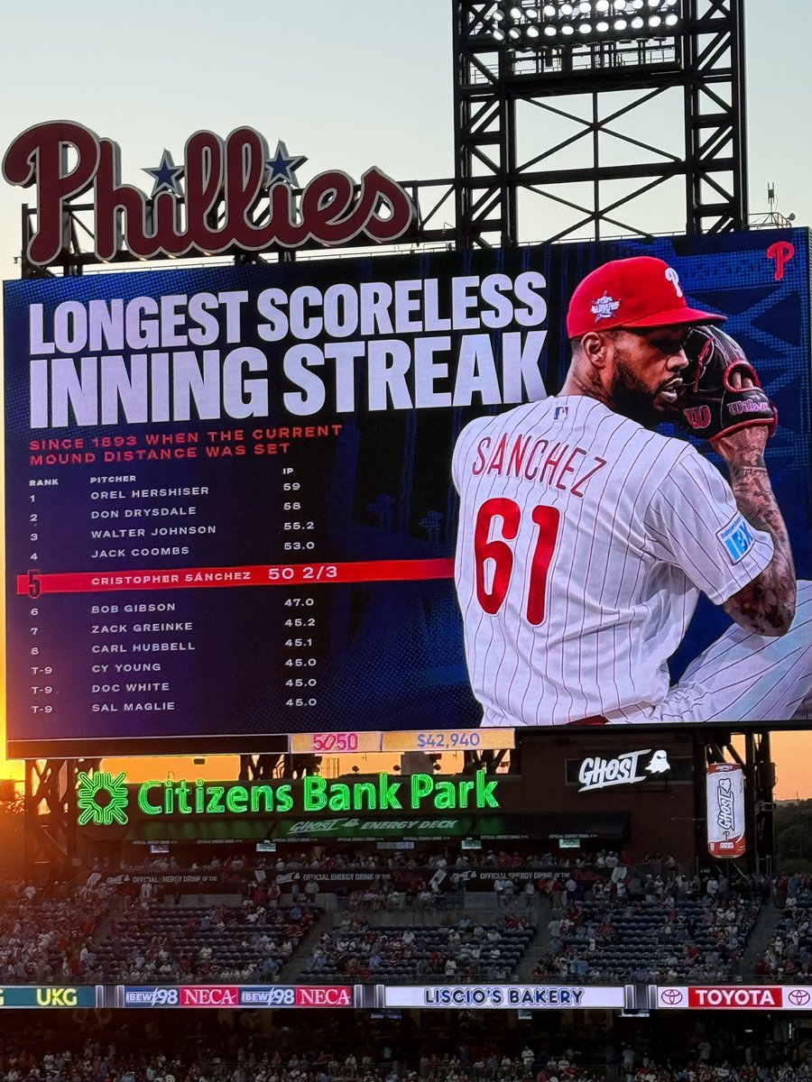 SheffieldShuff's tweet photo. My goat 🐐 #RingTheBell https://t.co/b7acZoKAkV