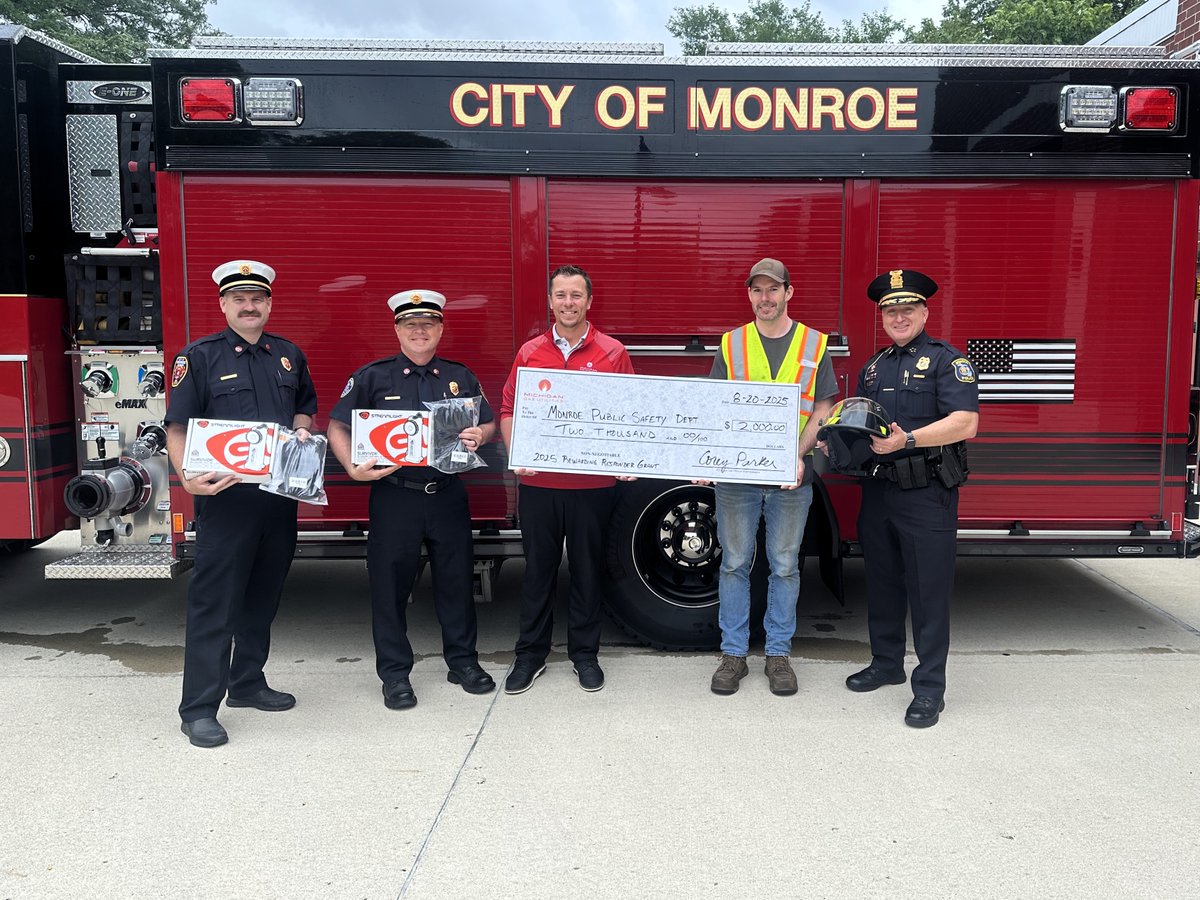 MIGasUtilities's tweet photo. Everyday equipment. Everyday heroes. Everyday impact on safety. 🚓🚒🚑

MGU's Rewarding Responders Grant gives first responders the tools they need to keep everyone safe.

Police, fire and EMS agencies can apply for a grant through June 15: https://t.co/9lQN3IURXk 🤝 https://t.co/54jRK0MpvN