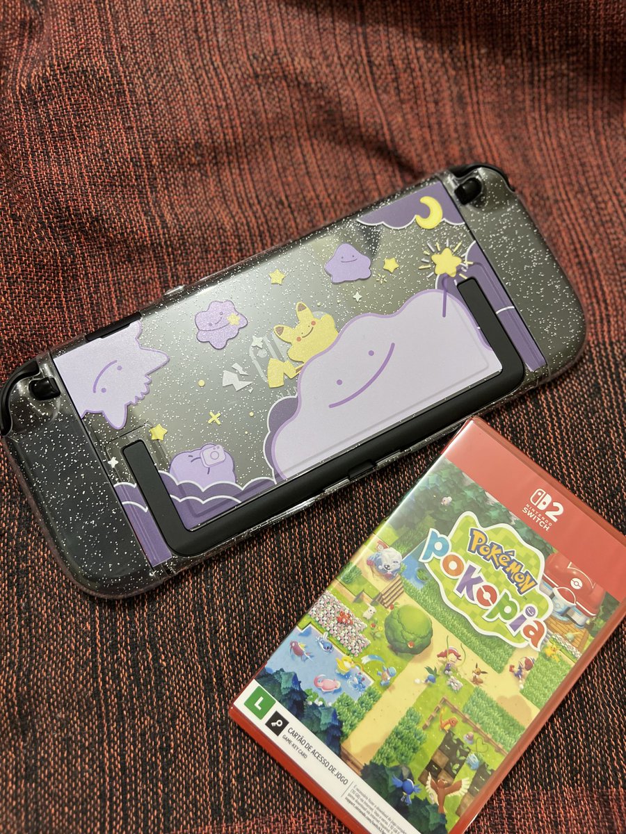 brenna_borges's tweet photo. Chegou essa belezinha depois de 2 meses de espera 
Finalmente 🥹😍 @danielreen 
#pokemon #pokopia https://t.co/NdYzXTcffR