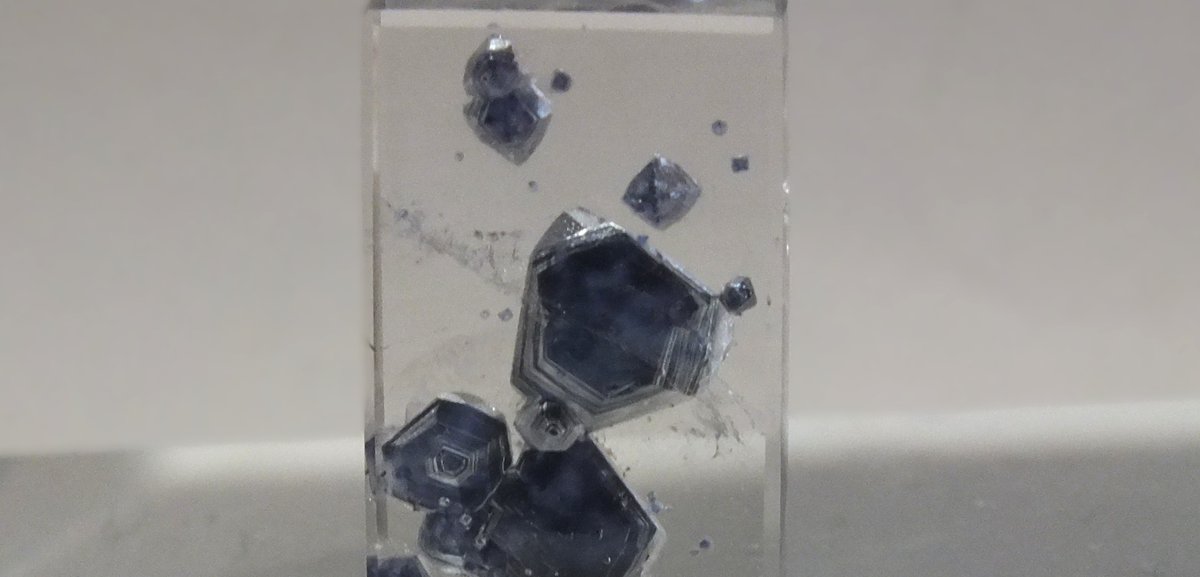 cybercrystals2's tweet photo. サファイア
フローライト入り水晶をアップしました https://t.co/OJrv8ohcAS