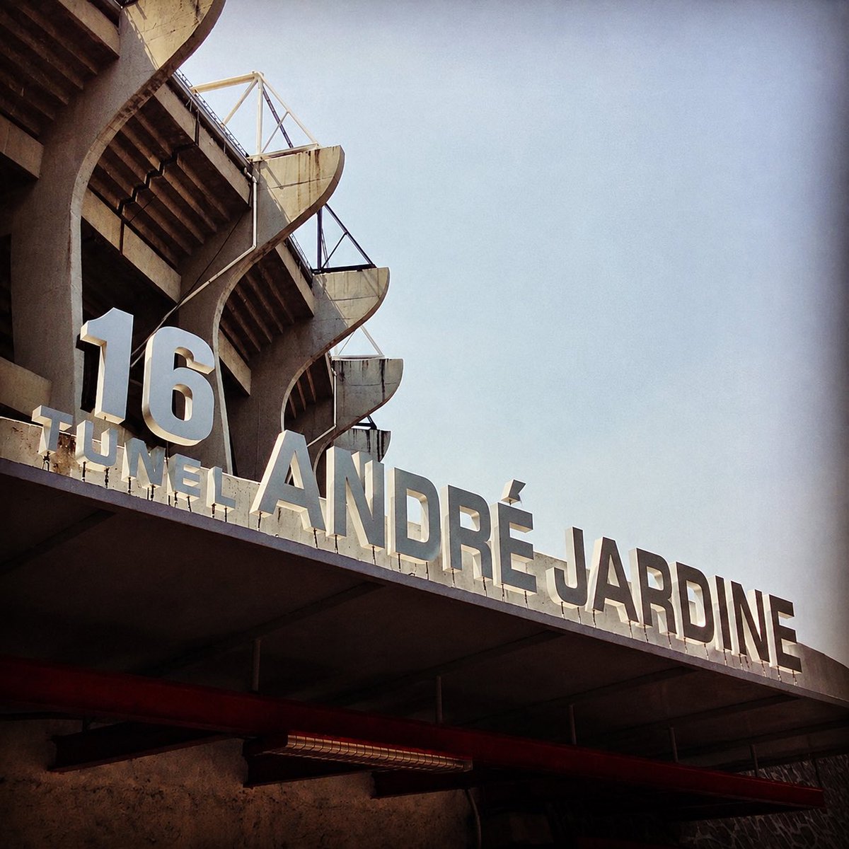 EstiloDeVidaCA's tweet photo. Cuando regresemos tiene que estar construido el túnel con el nombre de nuestro máximo dt en la historia. 

ANDRÉ JARDINE 🦅🦅 https://t.co/S2zRs4gj50