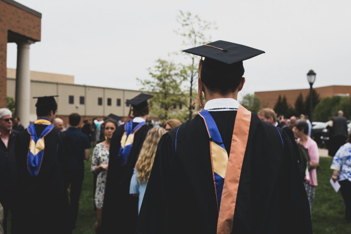 NetChoice's tweet photo. As AI transforms higher education, K-12 schools must evolve.

To prepare American students for success in college and the future workforce, we need a curriculum that embraces AI literacy, critical thinking, and creativity. 💡 https://t.co/4H1Tqi9t8J