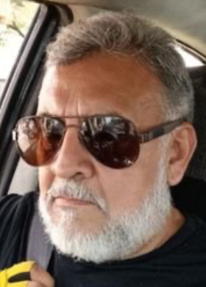 AlejandroMcFly9's tweet photo. @7venlucadi No existe un Gordoña de derecha wey estas pndj… 
El gordoña de derecha : https://t.co/crcw3WieGf