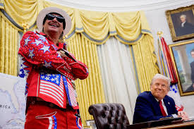 coffeeforclose's tweet photo. @DougWahl1 Trump does love a good drag show. https://t.co/2lTaJWju04