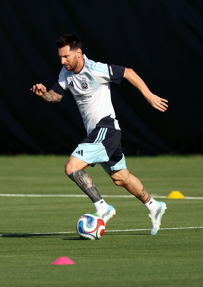 MundoMess10's tweet photo. DALE CAPITÁN 🤩💪🏻 https://t.co/yrU8A1rwjO