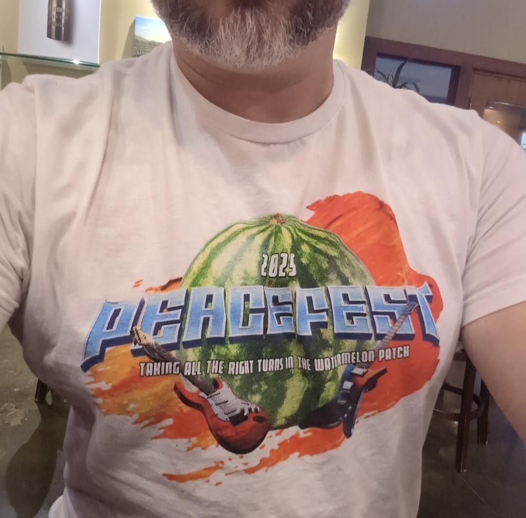 onlyspf's tweet photo. @SD_Comic_Con @ExperienceNVE Haha. My shirt today! https://t.co/I5x03i5L54