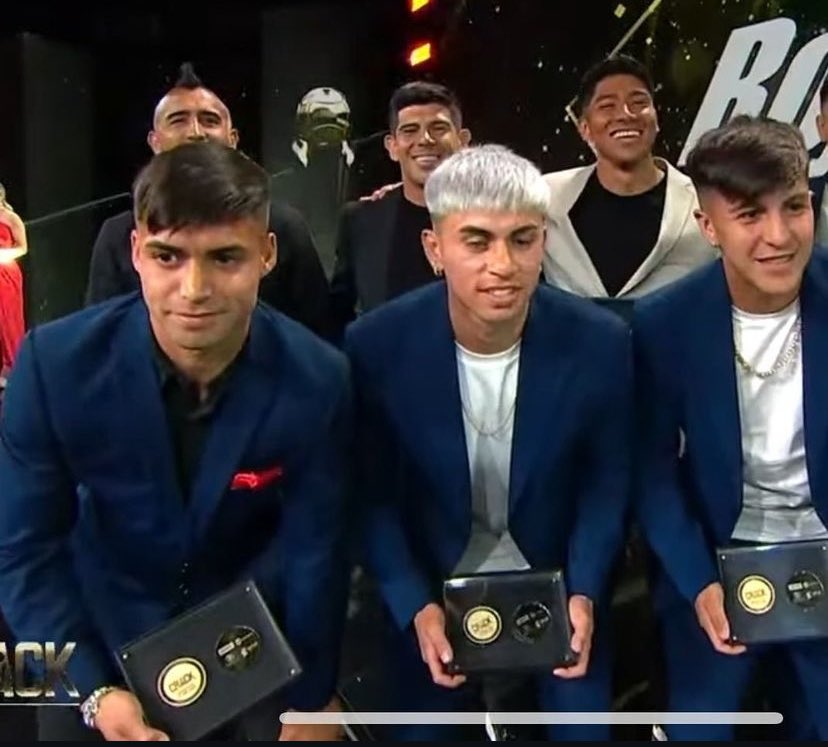 FelipeRM17's tweet photo. @pipeazul316 Qué suban al primer equipo pa terminar así 🤣🤣🤣 https://t.co/hxsM4Qtp8g