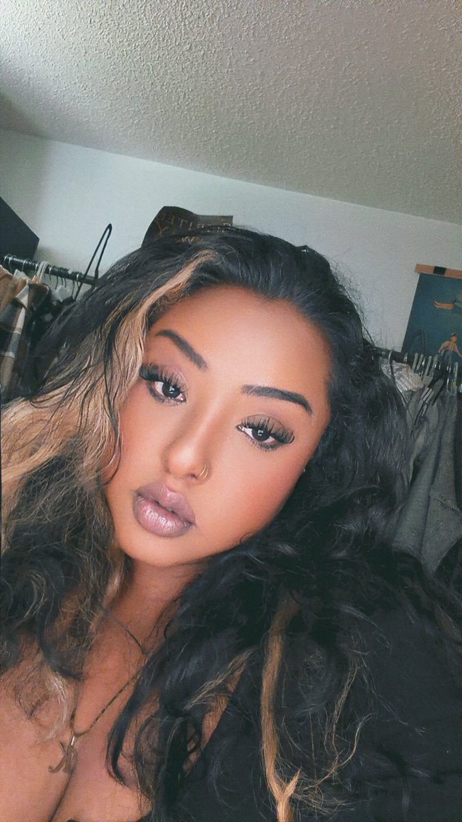 daagoddesss's tweet photo. Birthday Queen behavior. 👑✨

Accepting compliments, good vibes, and birthday tributes all day long. 💸💖

If you’d like to spoil me for my special day:
📩 thx4tribute@gmail.com

Cheers to another year of leveling up. 🥂🎂 

#SpoilHer #hbd #moneymagnet https://t.co/8nKSLhQieh