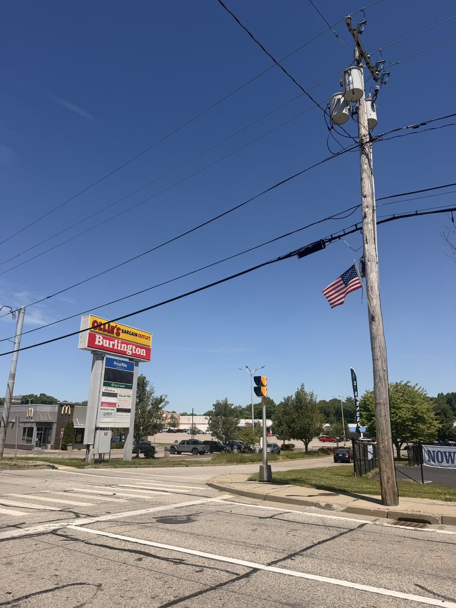 ProtoVeles's tweet photo. Ah, New England, the crappy corner of America. https://t.co/rfZ9jpMSck