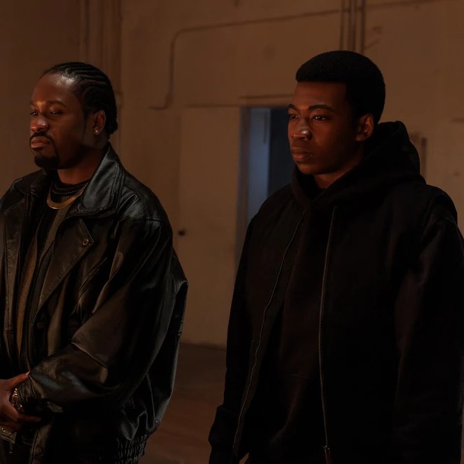 PowerBookFrance's tweet photo. Kanan Stark a commencé en étant qu'un gamin. Il finit en légende avec son partenaire Breeze.

🚨J-8 avant le début de la fin.
La saison 5 de Raising Kanan arrive le 12 juin.

Êtes-vous prêts pour la fin de la famille Thomas?
#RaisingKanan #PowerUniverse https://t.co/g4SbevL3nt