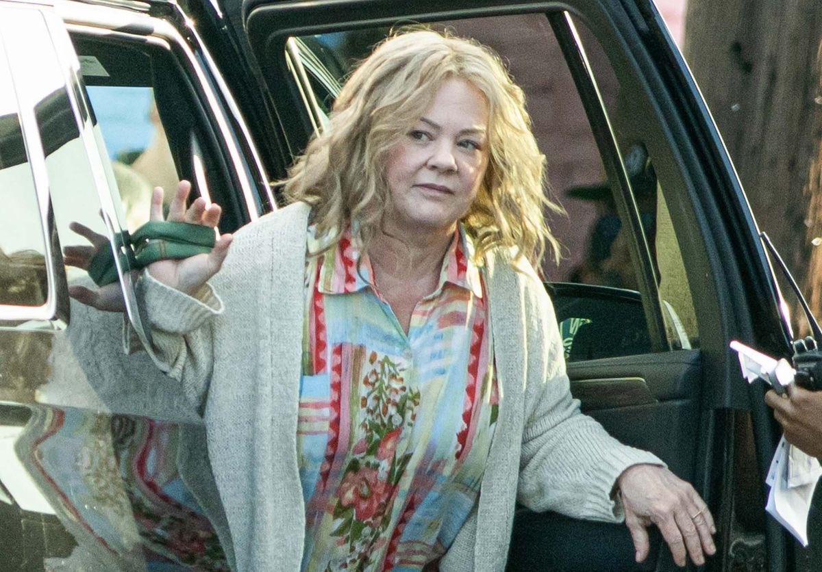 milfcarthy's tweet photo. BREAKING!! Melissa McCarthy has been spotted on the Turpentine set!! This is not a drill!! https://t.co/3J2lchObYT