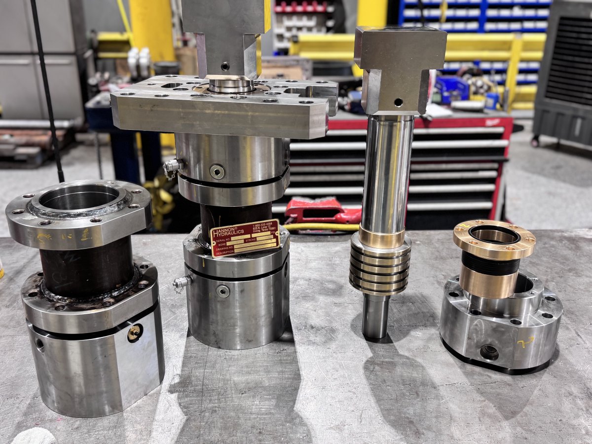 HannonHydLLC's tweet photo. Heavy Duty mill type, just add oil.
#cylinder #steel #madeinamerica #marketing https://t.co/yscti1Vc9o