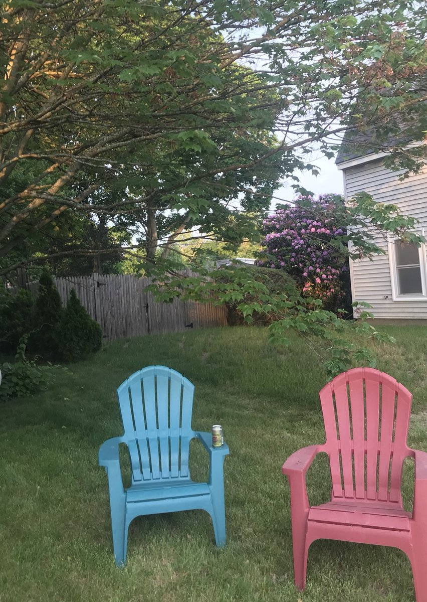 plisder's tweet photo. This is what can happen to your yard when the ZBA allows people to build monstrosities on non confirming lots and when other neighbors cut down their trees. 😪 https://t.co/pSMYCcLLLm