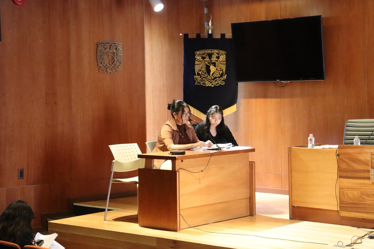 LCF_UNAM's tweet photo. 🎭⚖️ Como cierre de las actividades realizadas junto a #TeatroUNAM, l@s alumn@s de la #ENaCiF llevaron a cabo una representación de #JuicioOral como parte de su evaluación final. ✨🧑🏽‍⚖️👨🏻‍⚖️ https://t.co/97gdKdbSrO
