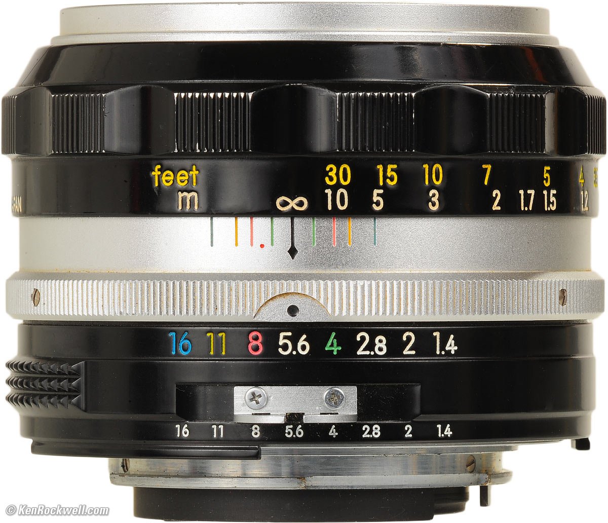 rapkct's tweet photo. @Harumaki_NA Interestingly your lens is a pre-AI unit, but factory-converted (by Nikon) to be an AI lens

Left: Pre-AI
Right: AI-converted

There's also articles that explain it better:

https://t.co/742Z6sKYnI
https://t.co/ExeaUI8n5y https://t.co/aLUKeKM4F1