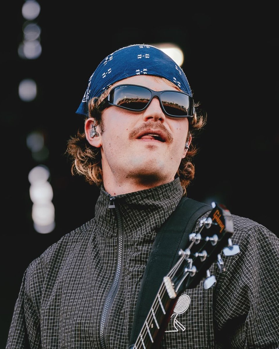 ifimyourmoon's tweet photo. missing blonde/mustache/bandana keery like a mf🚬 https://t.co/DFc4nfrCMT