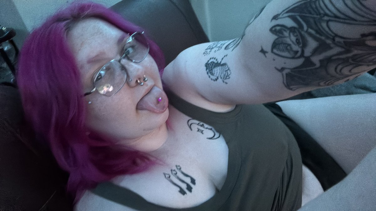 sskelespookss's tweet photo. i had a long day, someone make it better $$$ https://t.co/DvxJsRfDNy