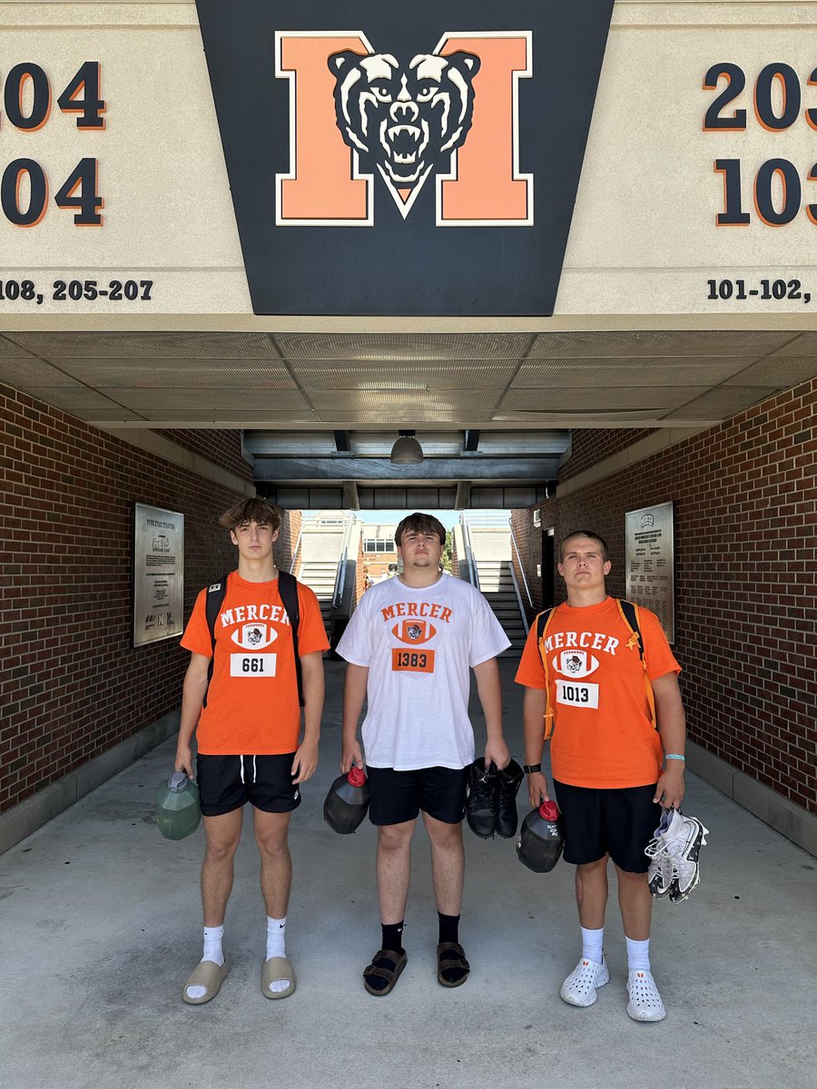 55PeytonS55's tweet photo. Had a great time at Mercers Mega Camp
@briar_roberts @EthanShaver18 @MeigsCountyFB https://t.co/ANESQTD6F7