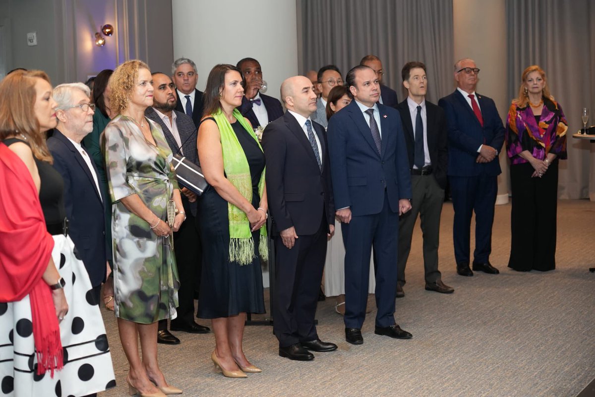 MIREXRD's tweet photo. El evento fue organizado por la Embajada de Azerbaiyán en Cuba, concurrente para República Dominicana, y encabezado por su embajador, Ruslan Rzayev. En el encuentro estuvo presente el embajador Juan José Portorreal y el director Jurídico, Boni Guerrero. https://t.co/ToyKfR1qJC