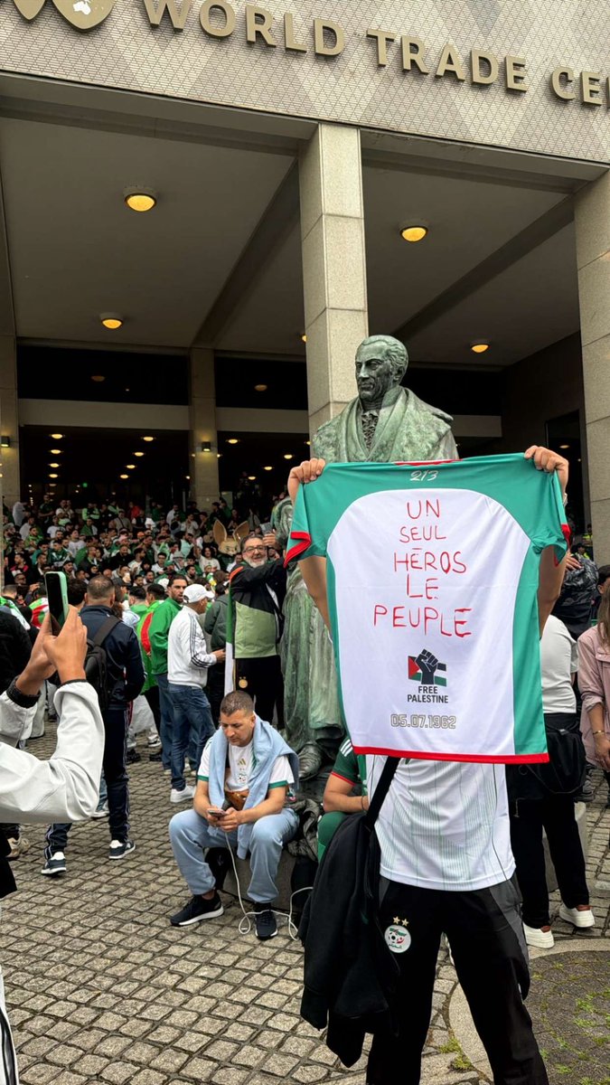 zzzn88's tweet photo. #algerie #algeriepaysbas 
La magnifique photo du jour 🇩🇿🇵🇸❤️ https://t.co/GJ4LONuu4k