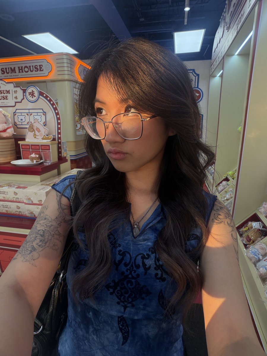 omgangle_'s tweet photo. IM LIVEEE BUT ITS NOT VAL WITH THE ONE N ONLY @SparroXiao 
https://t.co/Cr30x6QQ0b https://t.co/LSC6d0EqAM