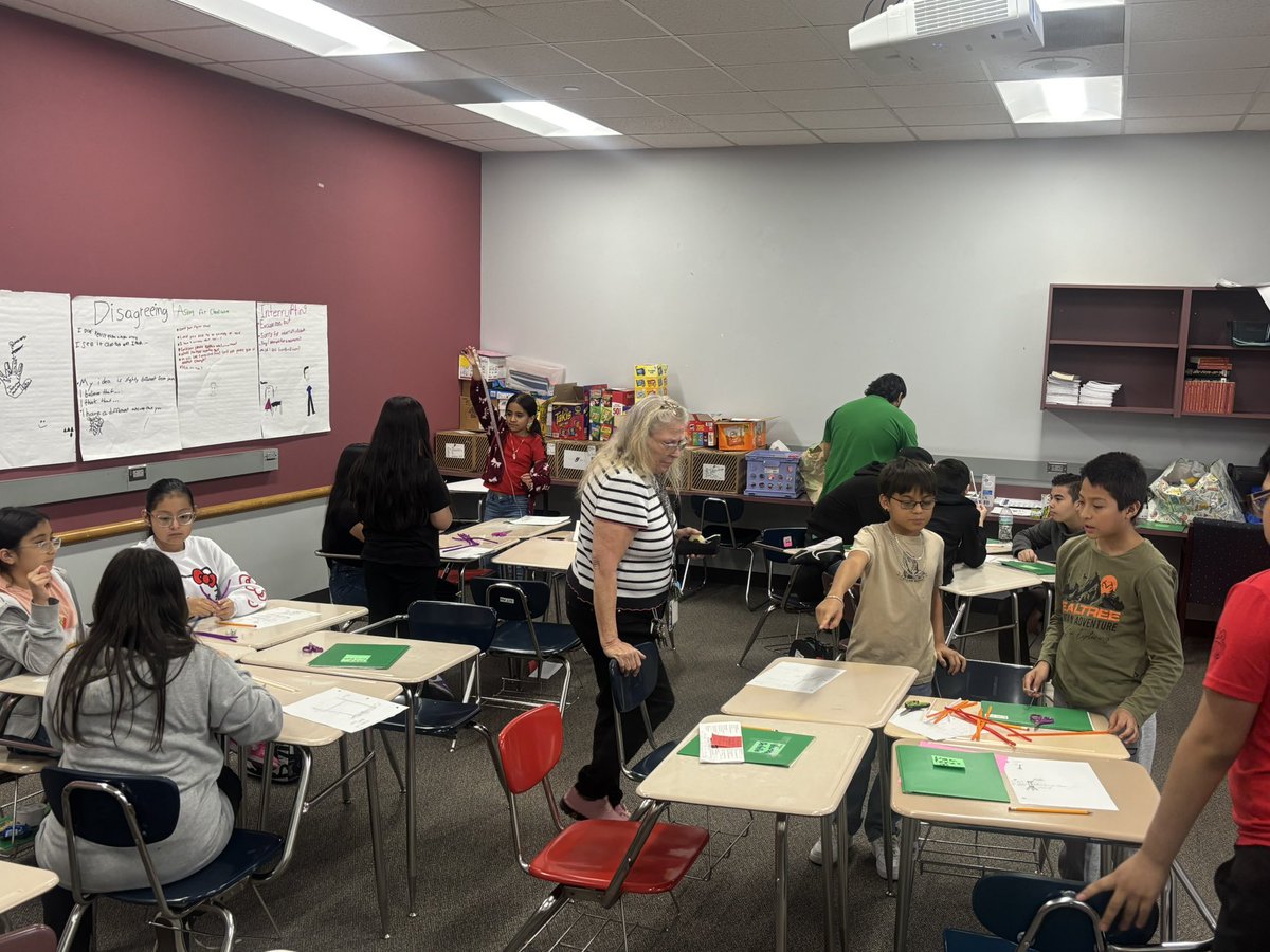 CISD_Multilingual tweet media