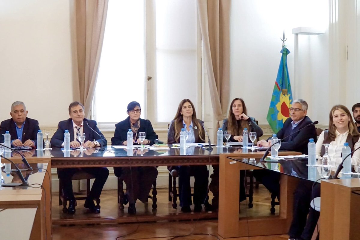 RubenEslaiman's tweet photo. 🏛️ Hoy llevamos adelante la reunión ordinaria de la Comisión de Legislación General en @HCDiputadosBA, donde quedó definida su conformación.

Además, aprobamos diversos proyectos, 
entre los que se destaca la declaración como Bien Histórico e Incorporación al Patrimonio Cultural de la Provincia de Buenos Aires, a la “Capilla Sagrado Corazón de Jesús” de la localidad de Villa Ballester, Partido de Gral. San Martín.

Continuamos trabajando, debatiendo proyectos y buscando consensos entre todos los espacios legislativos de esta cámara.