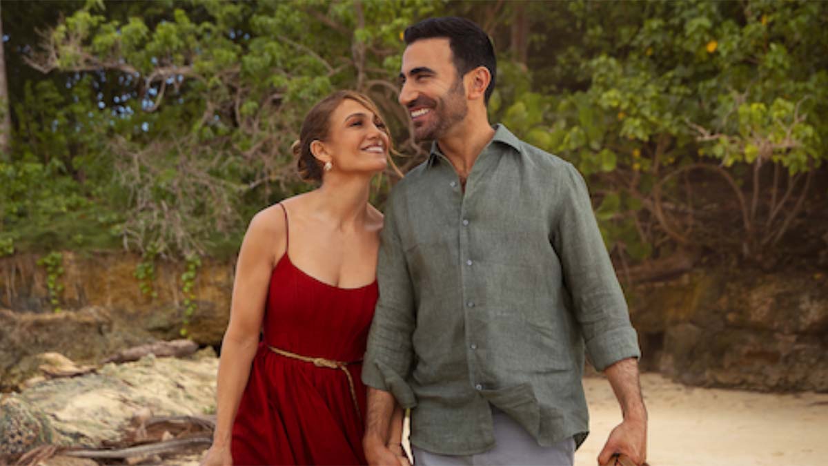 LadyGeeksMedia's tweet photo. #OfficeRomance is a true rom-com every step of the way. An absolute blast through and through. 

Read more in our review: https://t.co/UYrywkXPMg https://t.co/l86u0W0mor