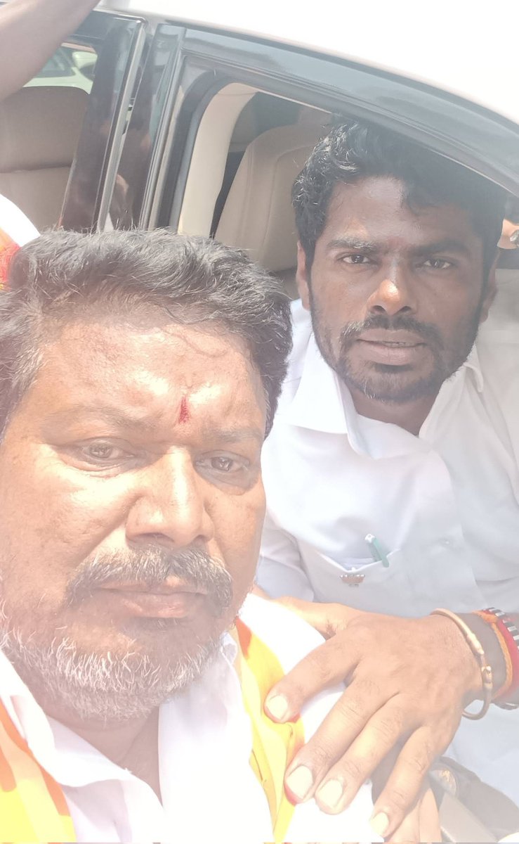 santoshnagaram's tweet photo. Happiest Birthday Annamalaya Brother #Annamalai 🚩💐🌹 https://t.co/NHIIPablGZ
